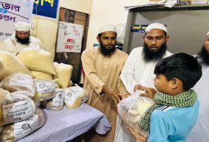 ডেমরায় ইসলামী যুব আন্দোলনের উদ্যোগে ইফতার সামগ্রী বিতরণ