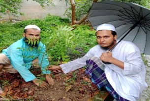 মুগদায় ইসলামী যুব আন্দোলনের বৃক্ষ রোপণ কর্মসূচি উদ্বোধন